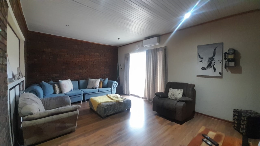 To Let 3 Bedroom Property for Rent in Falcon Ridge Gauteng