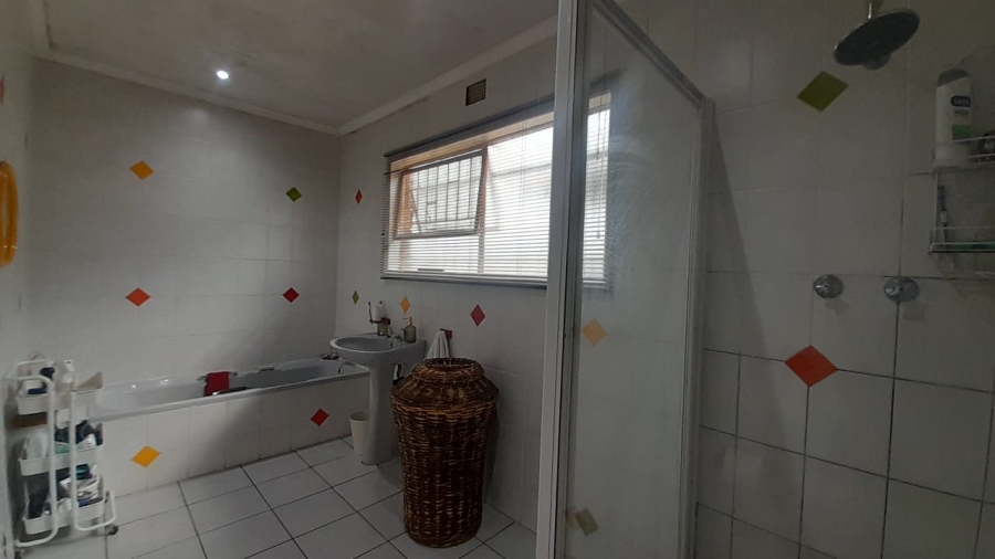 To Let 3 Bedroom Property for Rent in Falcon Ridge Gauteng