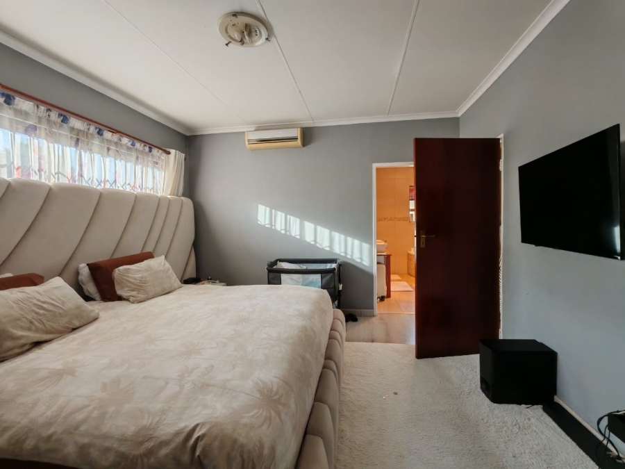3 Bedroom Property for Sale in Risiville Gauteng