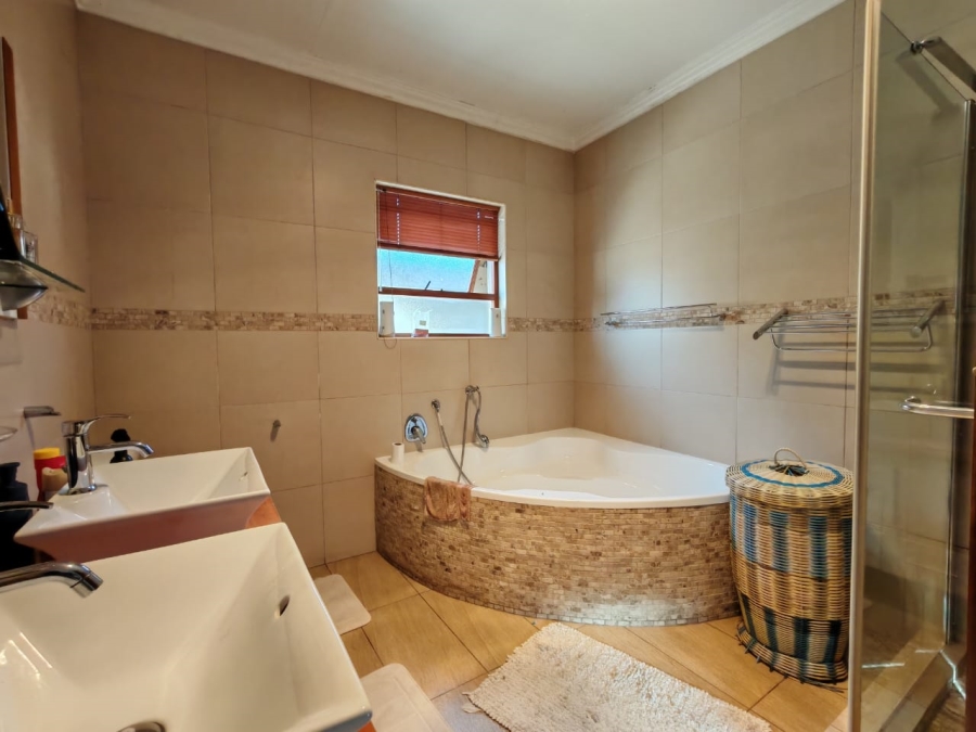 3 Bedroom Property for Sale in Risiville Gauteng