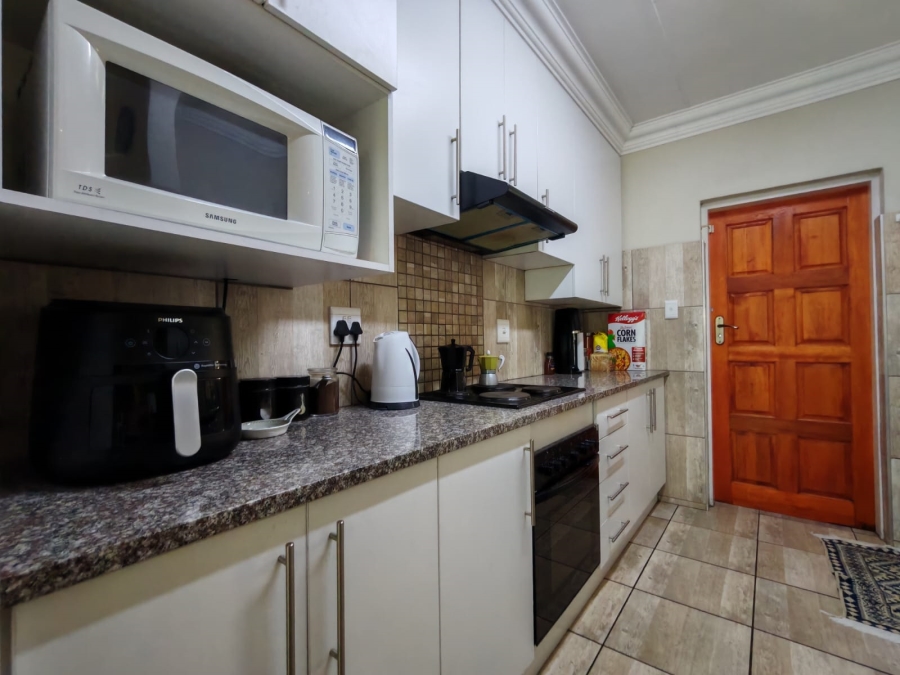 3 Bedroom Property for Sale in Three Rivers Proper Gauteng