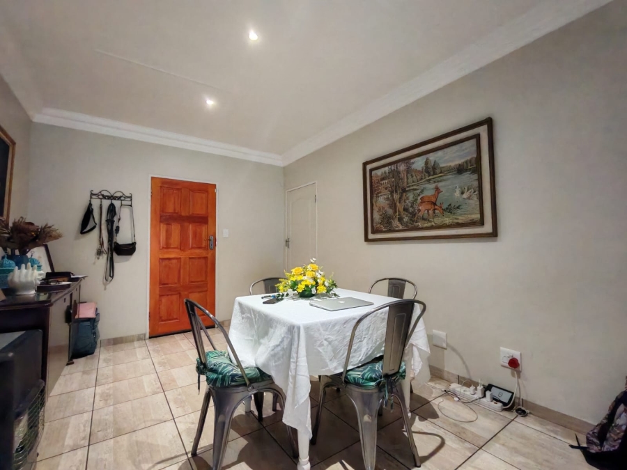 3 Bedroom Property for Sale in Three Rivers Proper Gauteng