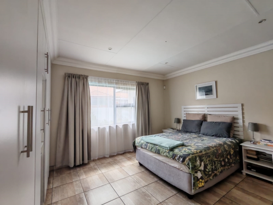 3 Bedroom Property for Sale in Three Rivers Proper Gauteng