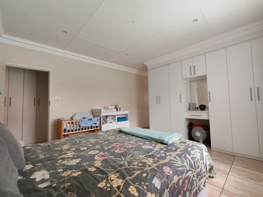 3 Bedroom Property for Sale in Three Rivers Proper Gauteng