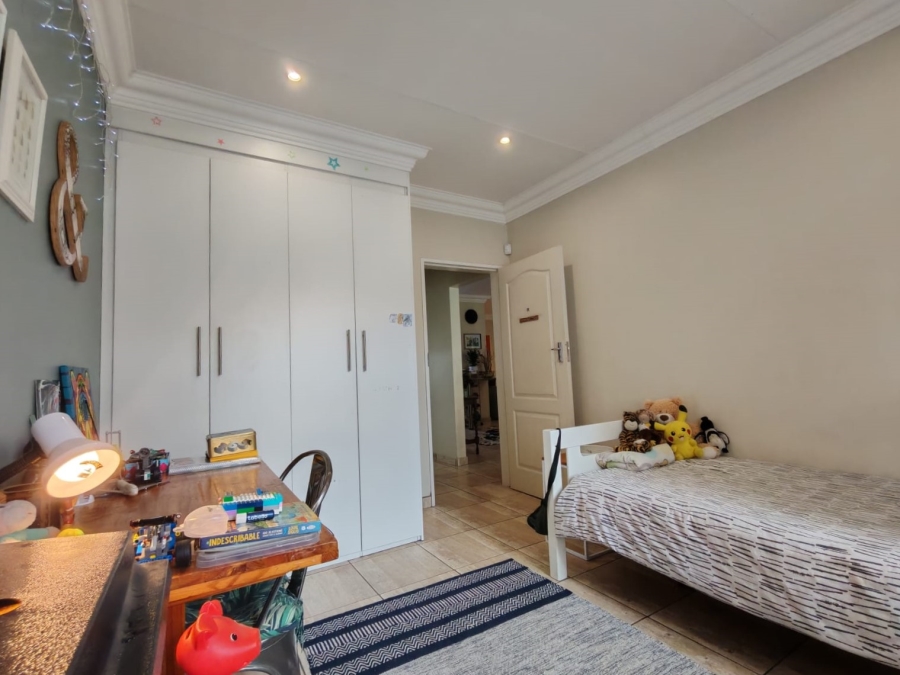 3 Bedroom Property for Sale in Three Rivers Proper Gauteng