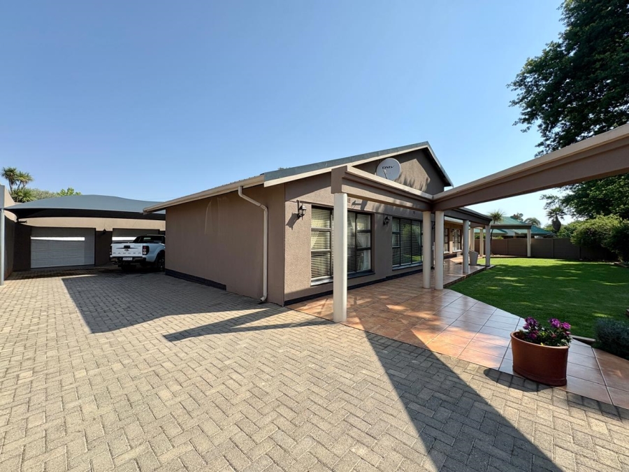 4 Bedroom Property for Sale in Dalpark Gauteng