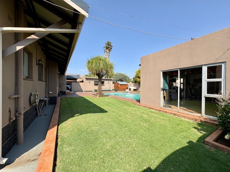 4 Bedroom Property for Sale in Dalpark Gauteng