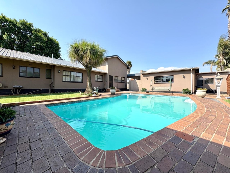 4 Bedroom Property for Sale in Dalpark Gauteng