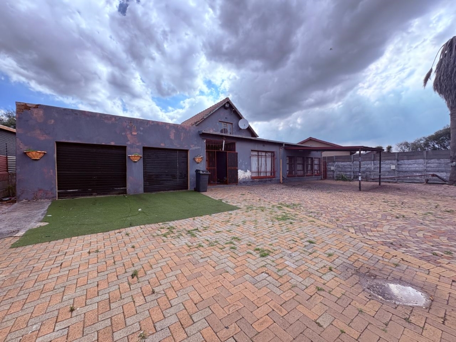 5 Bedroom Property for Sale in Brenthurst Gauteng