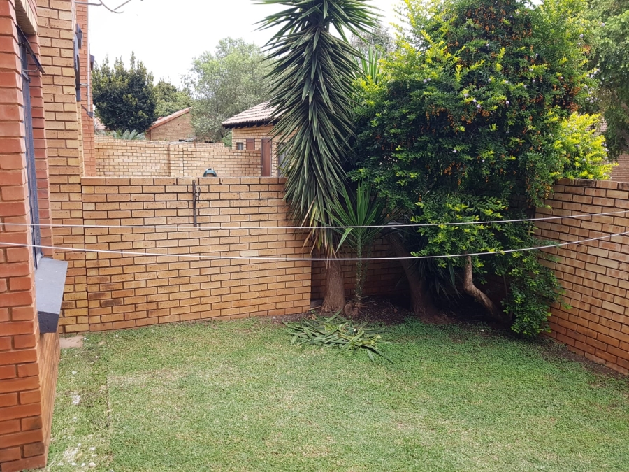 2 Bedroom Property for Sale in Equestria Gauteng