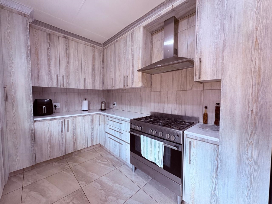 2 Bedroom Property for Sale in Brenthurst Gauteng