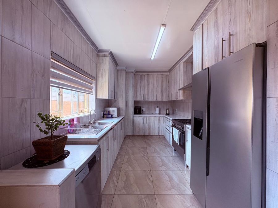 2 Bedroom Property for Sale in Brenthurst Gauteng