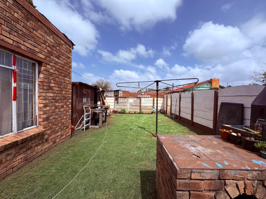 2 Bedroom Property for Sale in Brenthurst Gauteng