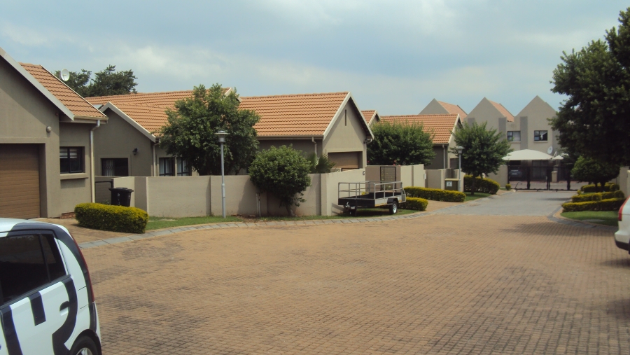 To Let 3 Bedroom Property for Rent in The Stewards Gauteng