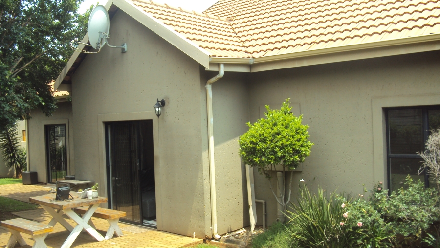 To Let 3 Bedroom Property for Rent in The Stewards Gauteng