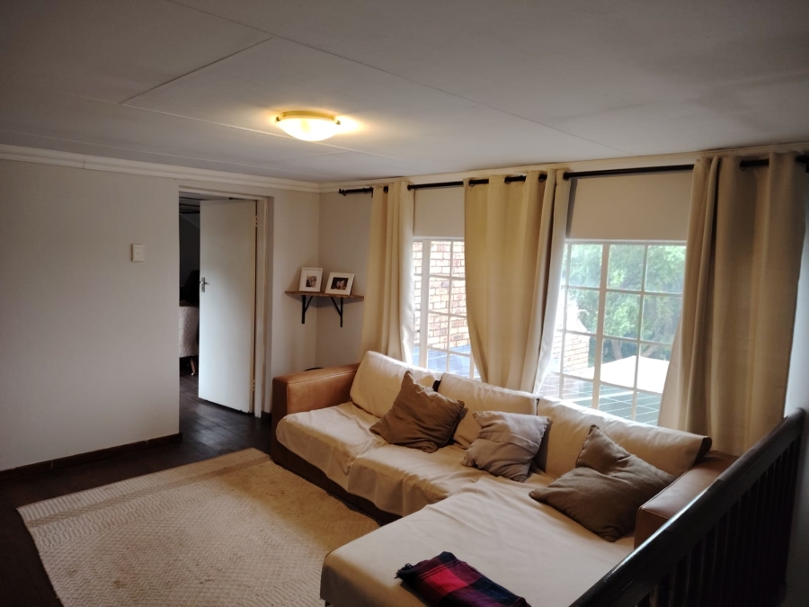 To Let 4 Bedroom Property for Rent in Monument Park Gauteng