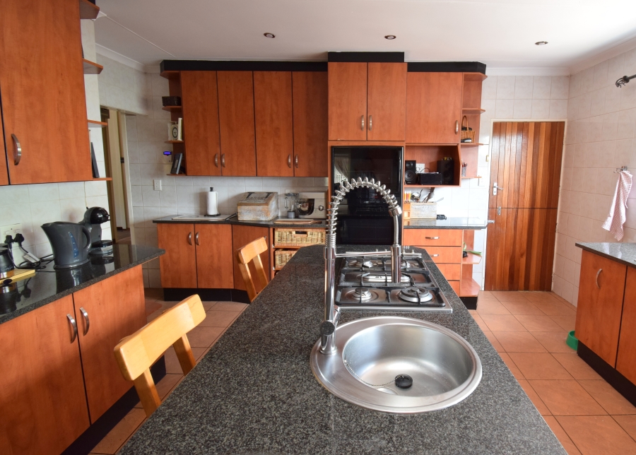 5 Bedroom Property for Sale in Dalpark Gauteng