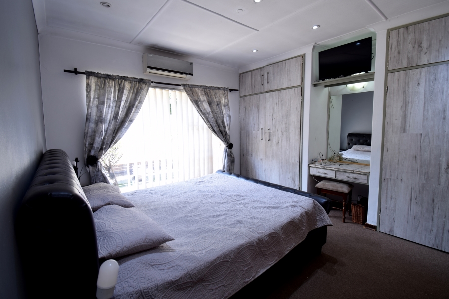 5 Bedroom Property for Sale in Dalpark Gauteng