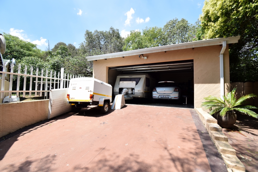 5 Bedroom Property for Sale in Dalpark Gauteng