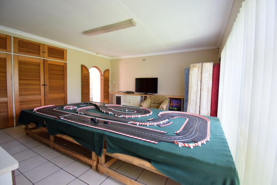 5 Bedroom Property for Sale in Dalpark Gauteng