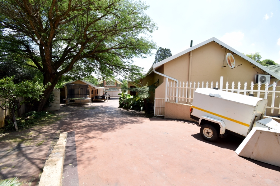 5 Bedroom Property for Sale in Dalpark Gauteng