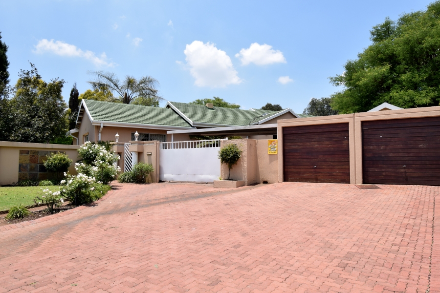 5 Bedroom Property for Sale in Dalpark Gauteng