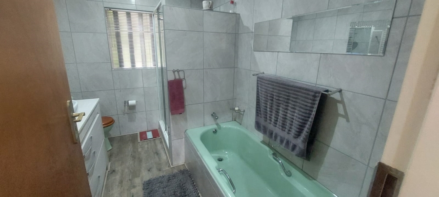 4 Bedroom Property for Sale in Parkrand Gauteng