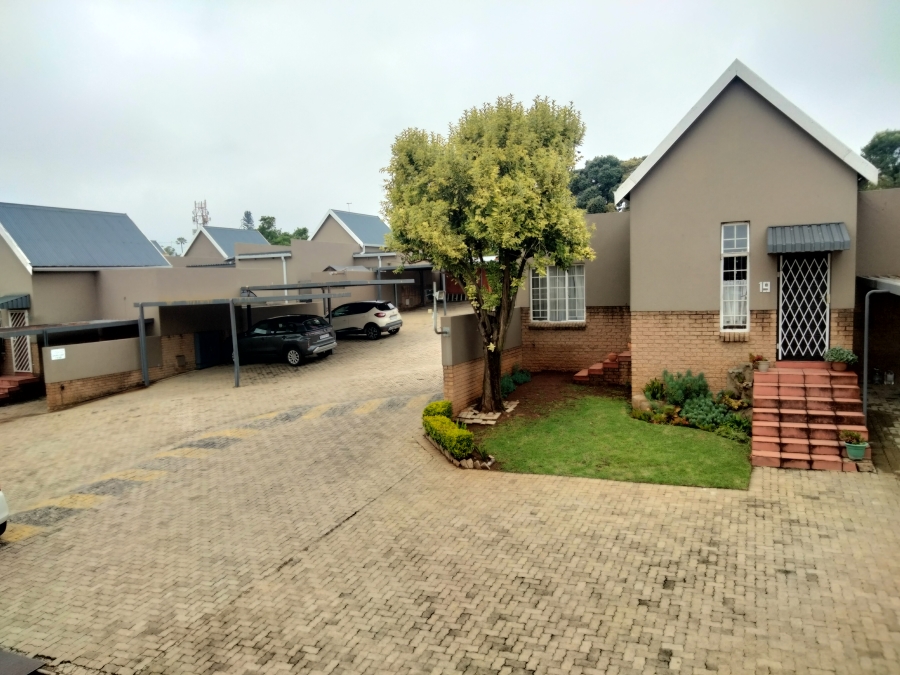 To Let 1 Bedroom Property for Rent in Weltevreden Park Gauteng