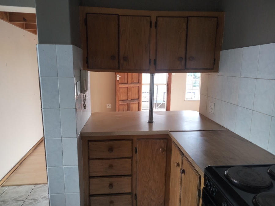 To Let 1 Bedroom Property for Rent in Weltevreden Park Gauteng