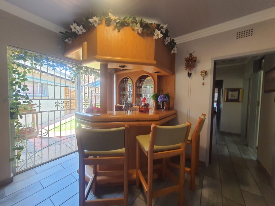 4 Bedroom Property for Sale in Vanderbijlpark SE 6 Gauteng