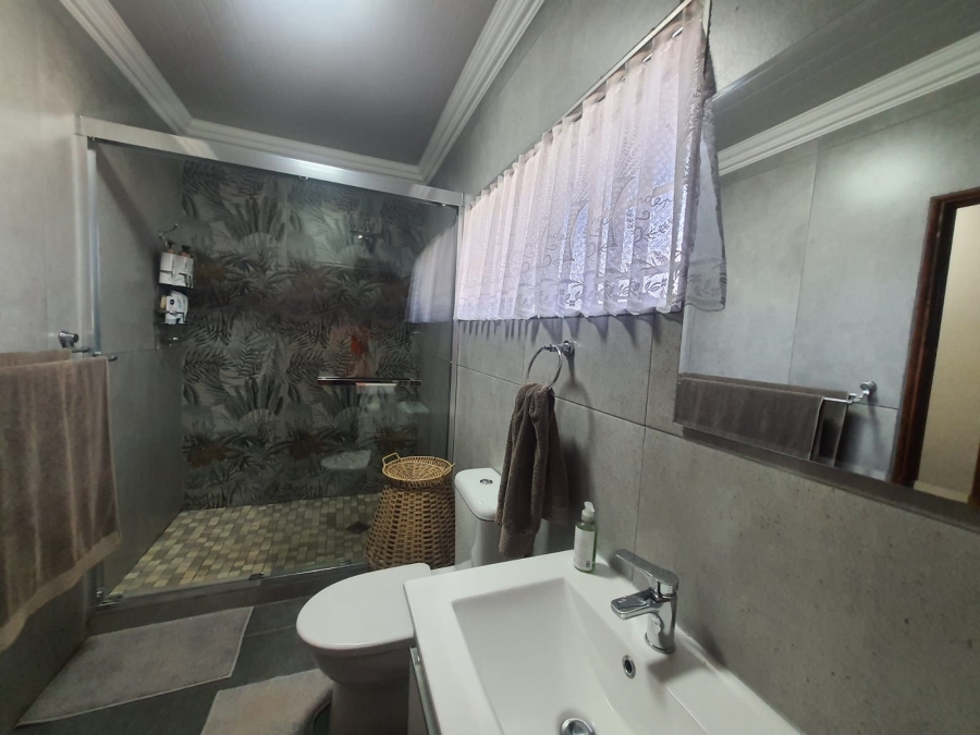 4 Bedroom Property for Sale in Vanderbijlpark SE 6 Gauteng