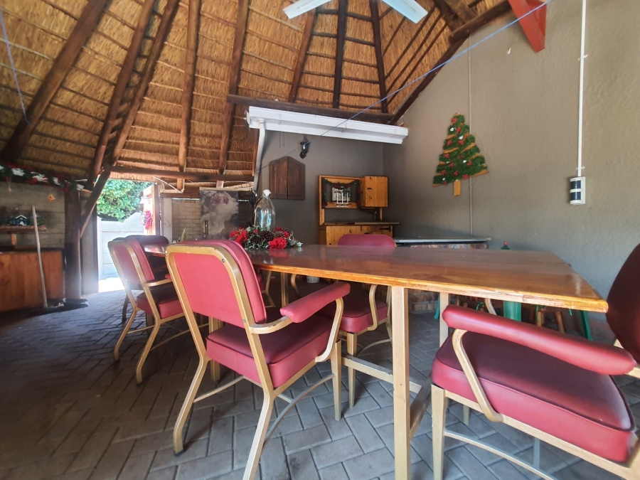 4 Bedroom Property for Sale in Vanderbijlpark SE 6 Gauteng