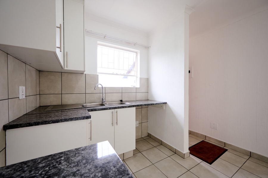 2 Bedroom Property for Sale in Vorna Valley Gauteng