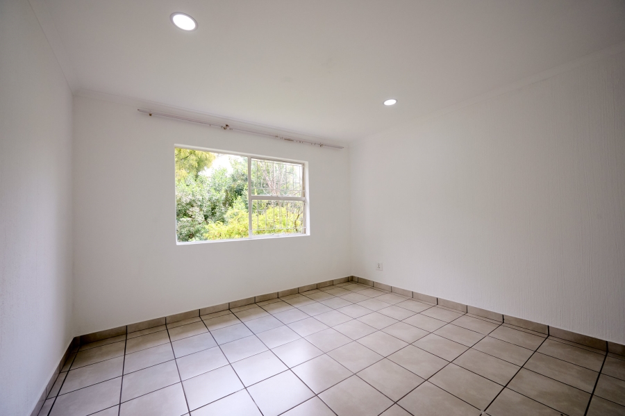 2 Bedroom Property for Sale in Vorna Valley Gauteng