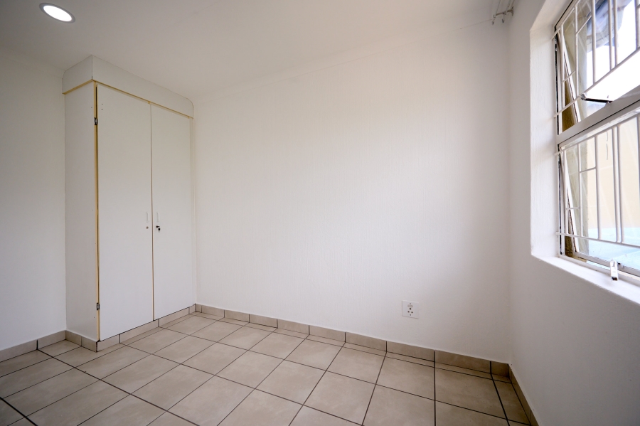 2 Bedroom Property for Sale in Vorna Valley Gauteng