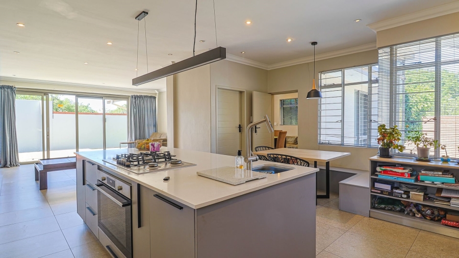 3 Bedroom Property for Sale in Waterkloof Ridge Gauteng