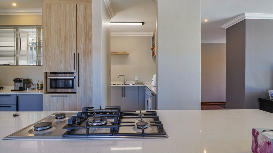 3 Bedroom Property for Sale in Waterkloof Ridge Gauteng