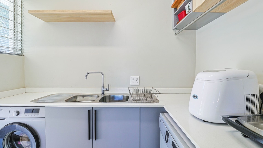 3 Bedroom Property for Sale in Waterkloof Ridge Gauteng