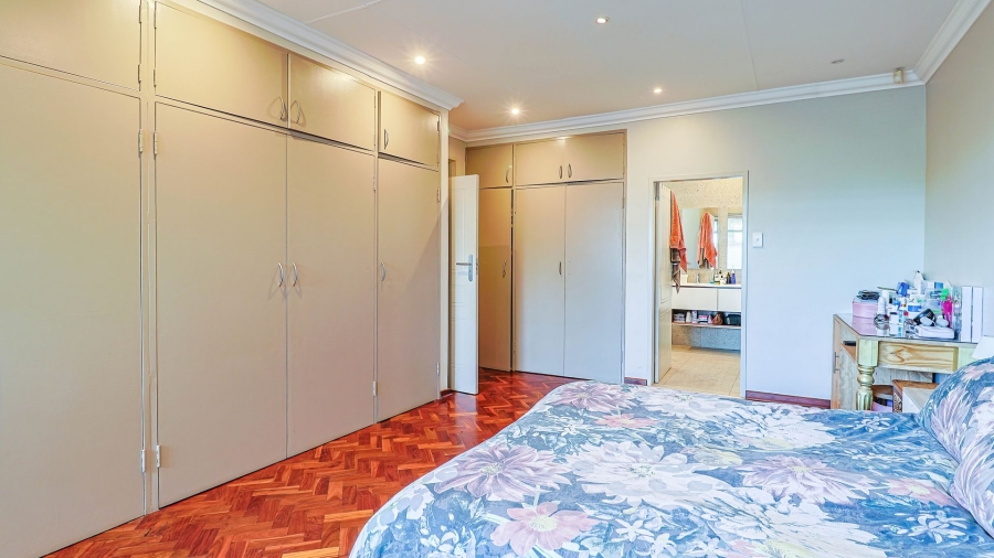 3 Bedroom Property for Sale in Waterkloof Ridge Gauteng