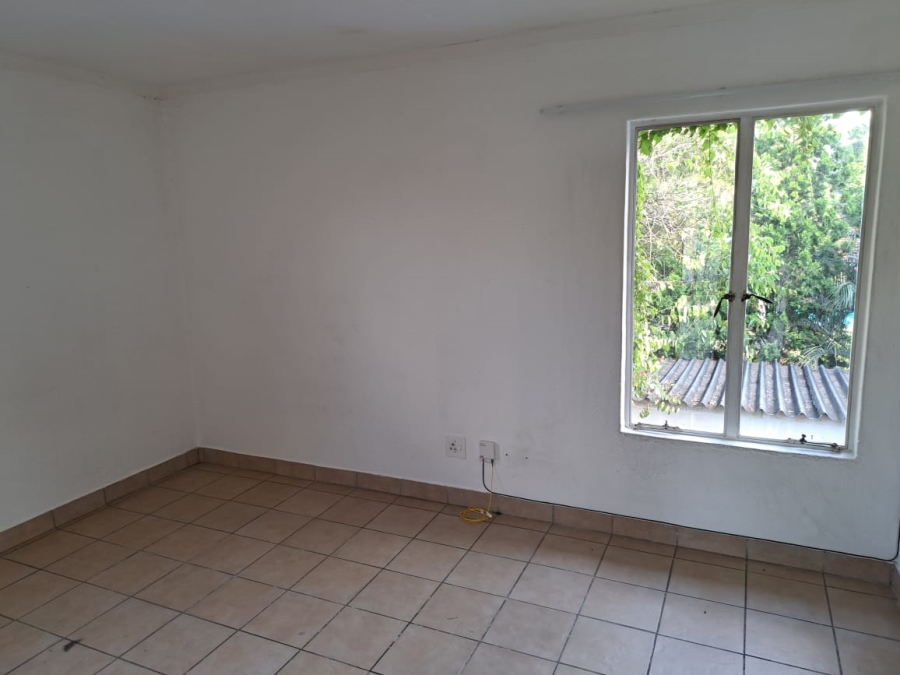 To Let 1 Bedroom Property for Rent in Olivedale Gauteng