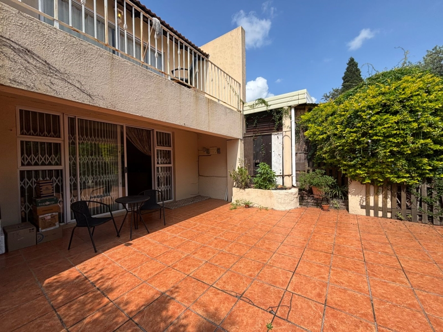To Let 1 Bedroom Property for Rent in Olivedale Gauteng