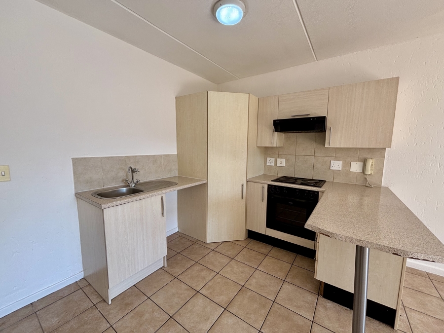 To Let 2 Bedroom Property for Rent in Ferndale Gauteng