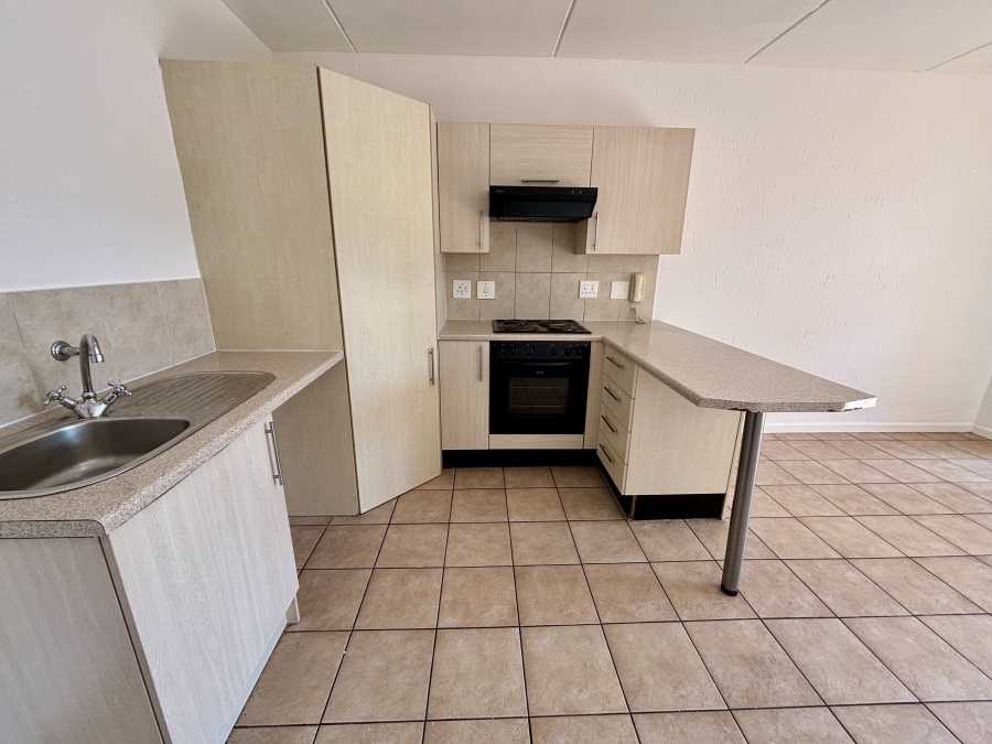 To Let 2 Bedroom Property for Rent in Ferndale Gauteng