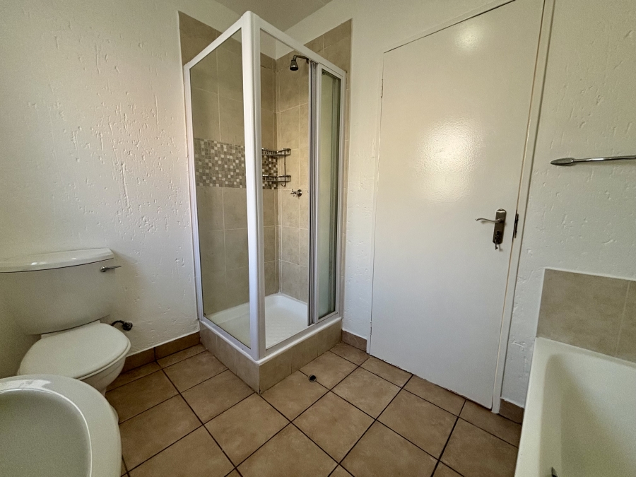 To Let 2 Bedroom Property for Rent in Ferndale Gauteng