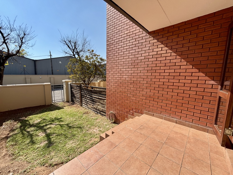 To Let 2 Bedroom Property for Rent in Ferndale Gauteng