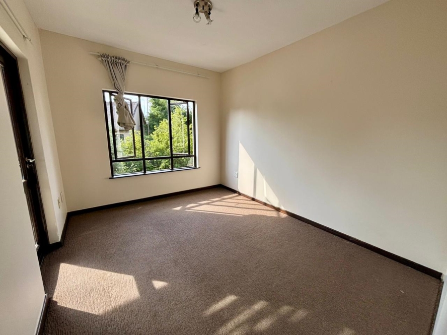 To Let 2 Bedroom Property for Rent in Douglasdale Gauteng