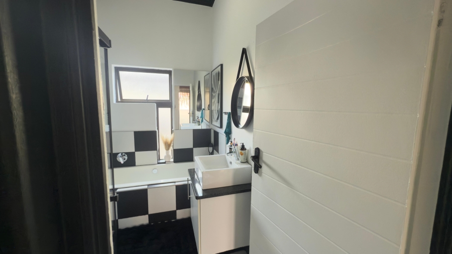 To Let 3 Bedroom Property for Rent in Fourways Gauteng