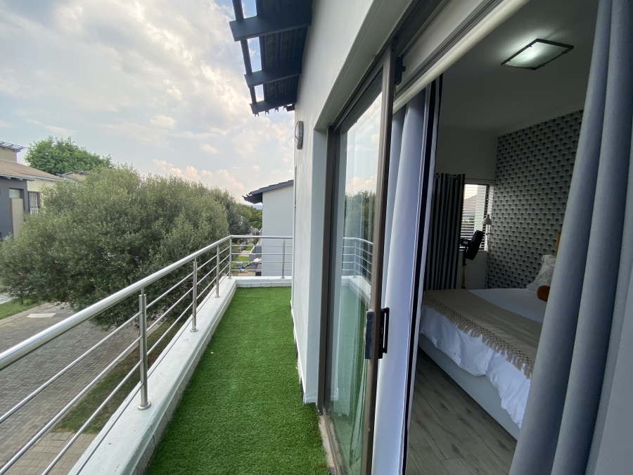 To Let 3 Bedroom Property for Rent in Fourways Gauteng