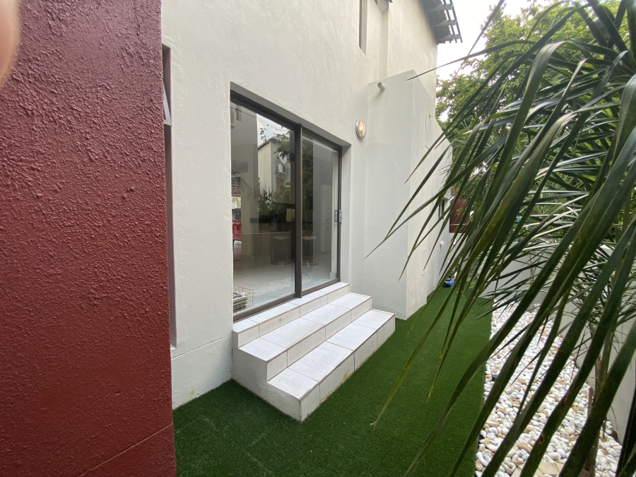 To Let 3 Bedroom Property for Rent in Fourways Gauteng