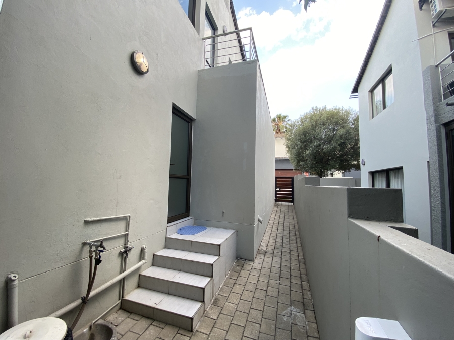 To Let 3 Bedroom Property for Rent in Fourways Gauteng